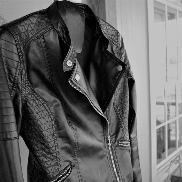 Cool Black Vinyl Jacket - Picture 3 of 3